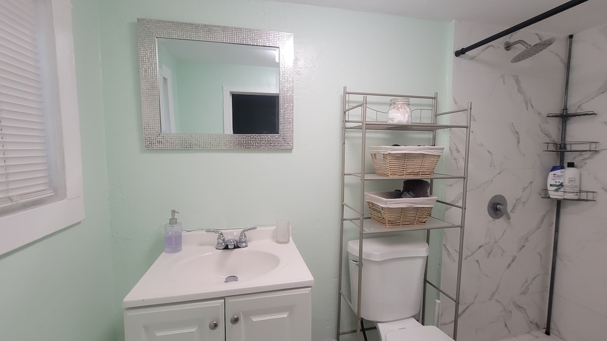 1bedroom-10-mins-to-downtown-saint-peterburg/