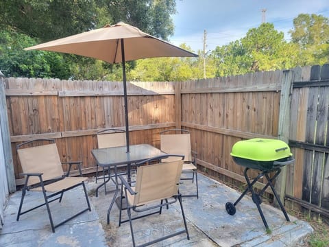 1 Bedroom Apartment/ Pets friendly/ 15 mins DTSP image 5