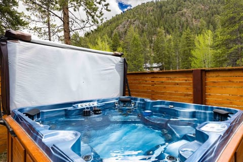 Beautiful Keystone Resort Mountain Home Hot Tub!