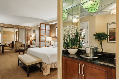 Bedroom & Mini Bar