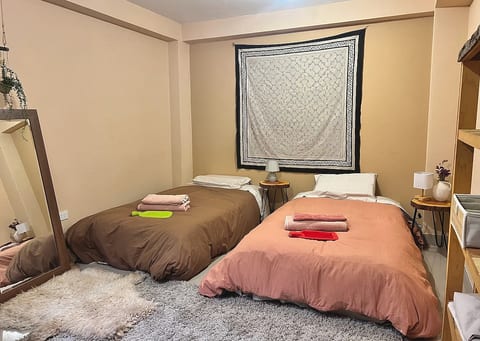 Central Pisac 2BR Flat w/ view, rooftop & home gym