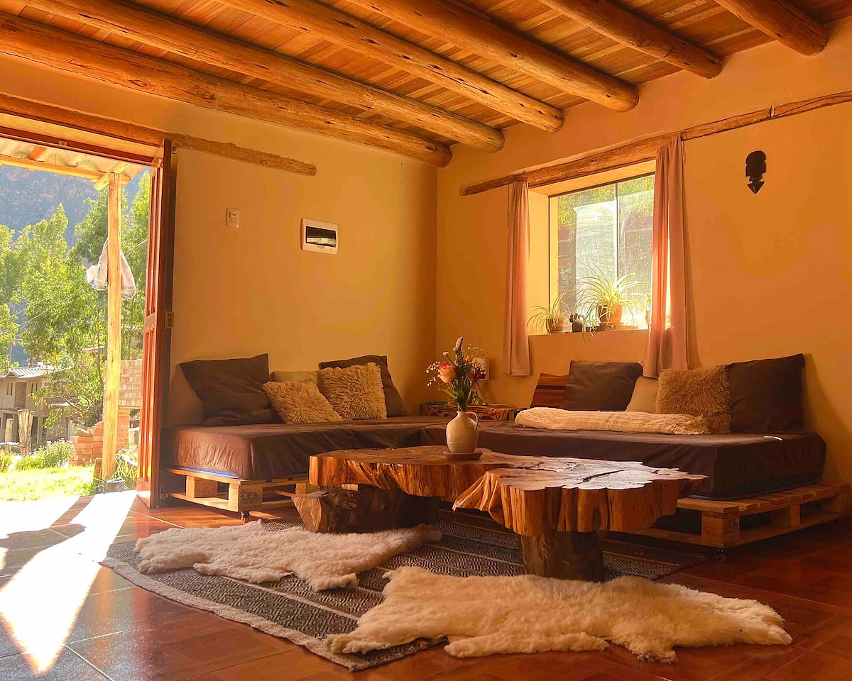 This is the current living room setup :) Bright & spacious 3 bed w/ everything you need