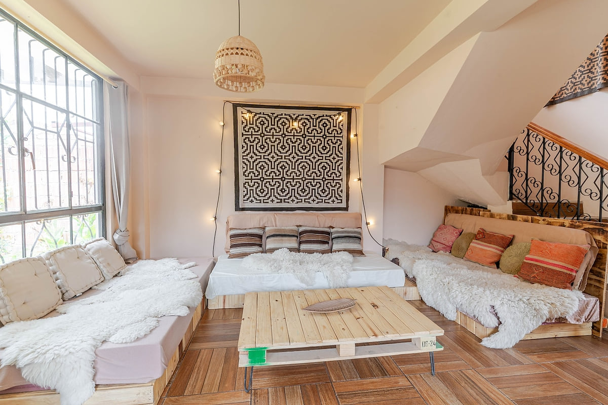 Bright Riverside 3BR Home *Garden *5 min to Pisac image 5 Beautiful bright house w/ gated garden & balcony