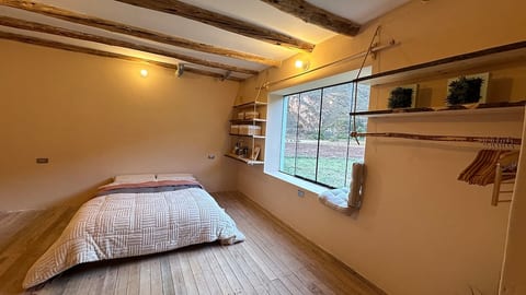 Spacious Studio in Prime Area w/ Views, Top Wifi