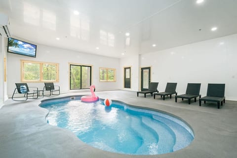 Indoor Pool Cabin! Brand New~Game Room~EV Charger