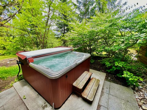 Tranquil Treetop Retreat