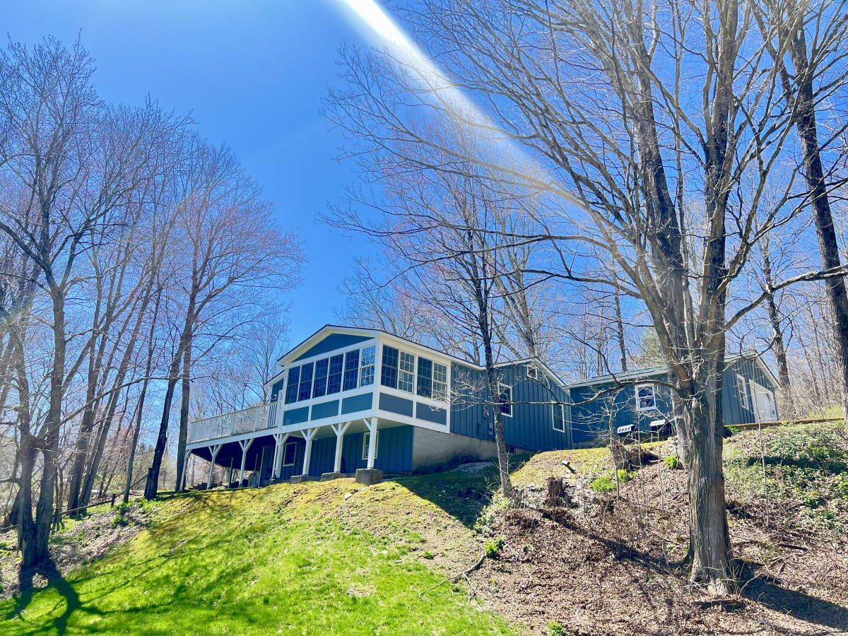 The Riverside Treehouse