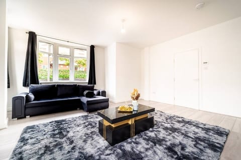 Luxury apartment in Luton