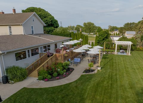 Event Rental 10BR/10BA Sleeps 30 B&B Near The Lake