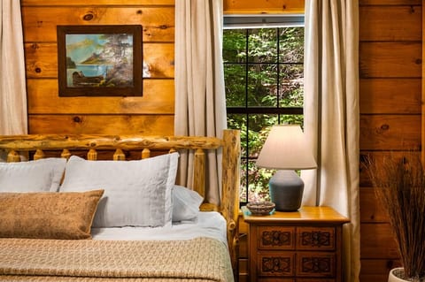 Clean+Quiet w/HotTub Cades Cove