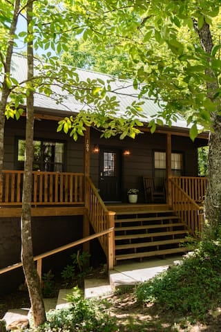 Clean+Quiet w/HotTub Cades Cove