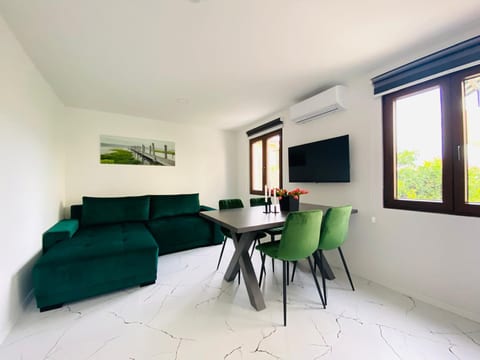 Apartment Daria - Unit 376139-13