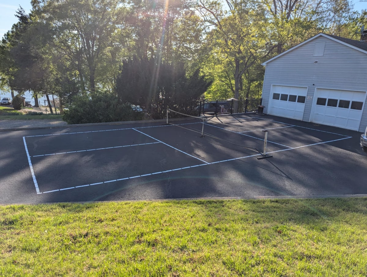 Lakefront sunsets~large dock~Kayaks&SUP~Game Room - Moneta Lakefront sunsets~large dock~Kayaks&SUP~Game Room - Moneta