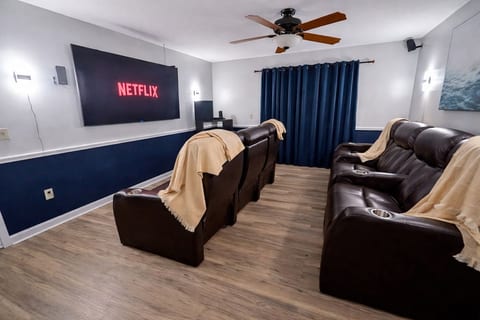 *BOOK DIRECT*Lakefront~Dock~Kayaks~Game&Theater Rm