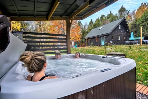 How lovely to enjoy a hot tub soak as a family - perfect when the weather starts to turn a bit brisk on fall days. Kids will want to get off the slopes and return to their private hot tub after a busy day of skiing! 
