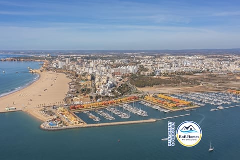 BnB Homes Apartment 50 m walk from the beach