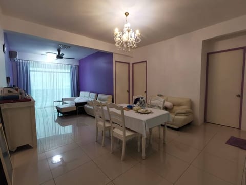Simple style 3 bedrooms with 2 balconys