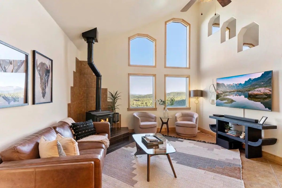 Upstairs Living Room w/ Streaming TV Services (login with your own accounts)
