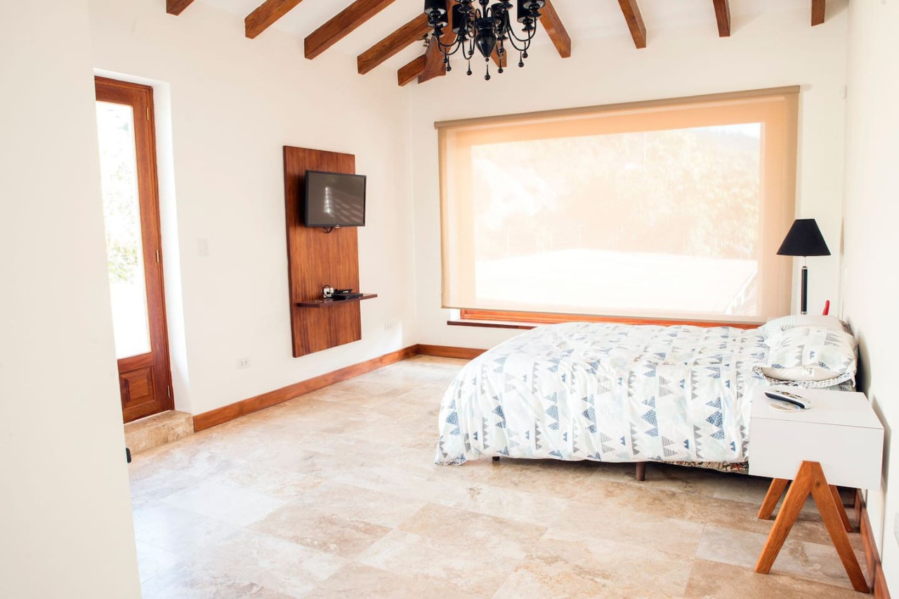 Luxury Casa Guayllabamba - BBQ Jacuzzi Gym Piscina - Quito