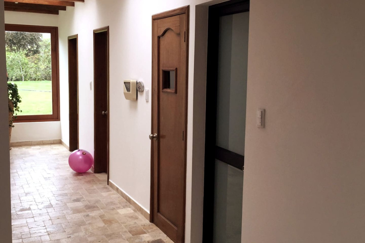 Luxury Casa Guayllabamba - BBQ Jacuzzi Gym Piscina - Quito