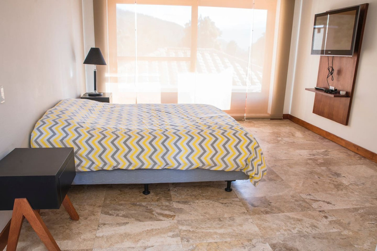 Luxury Casa Guayllabamba - BBQ Jacuzzi Gym Piscina - Quito