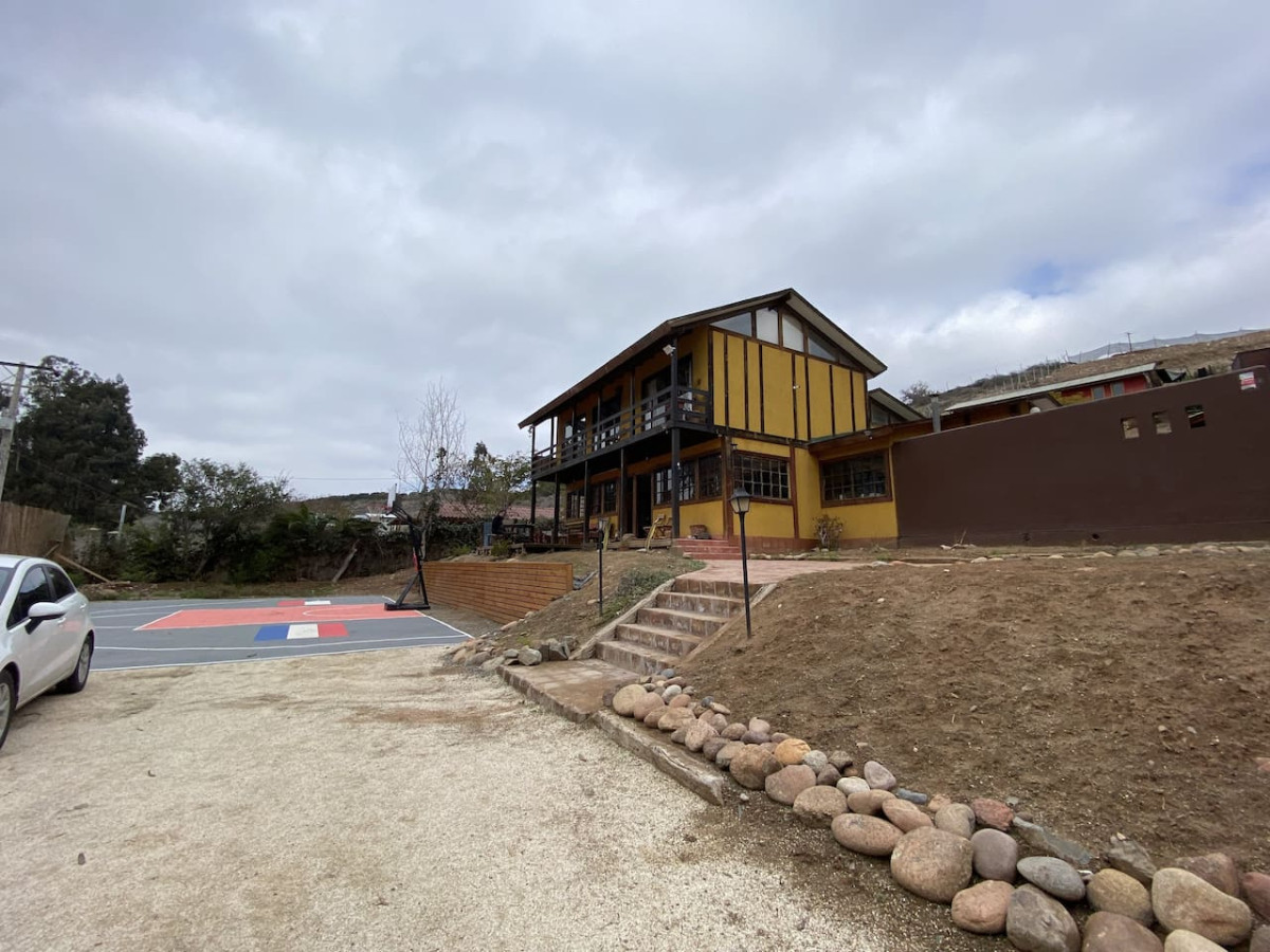 girasol-cabin-or-bbq-kitchen-parking-and-shared-pool/