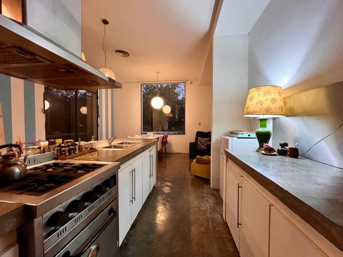 country-house-mediterranean-with-pool/