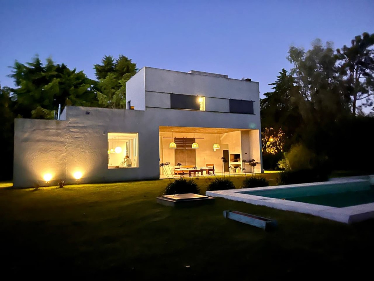 country-house-mediterranean-with-pool/