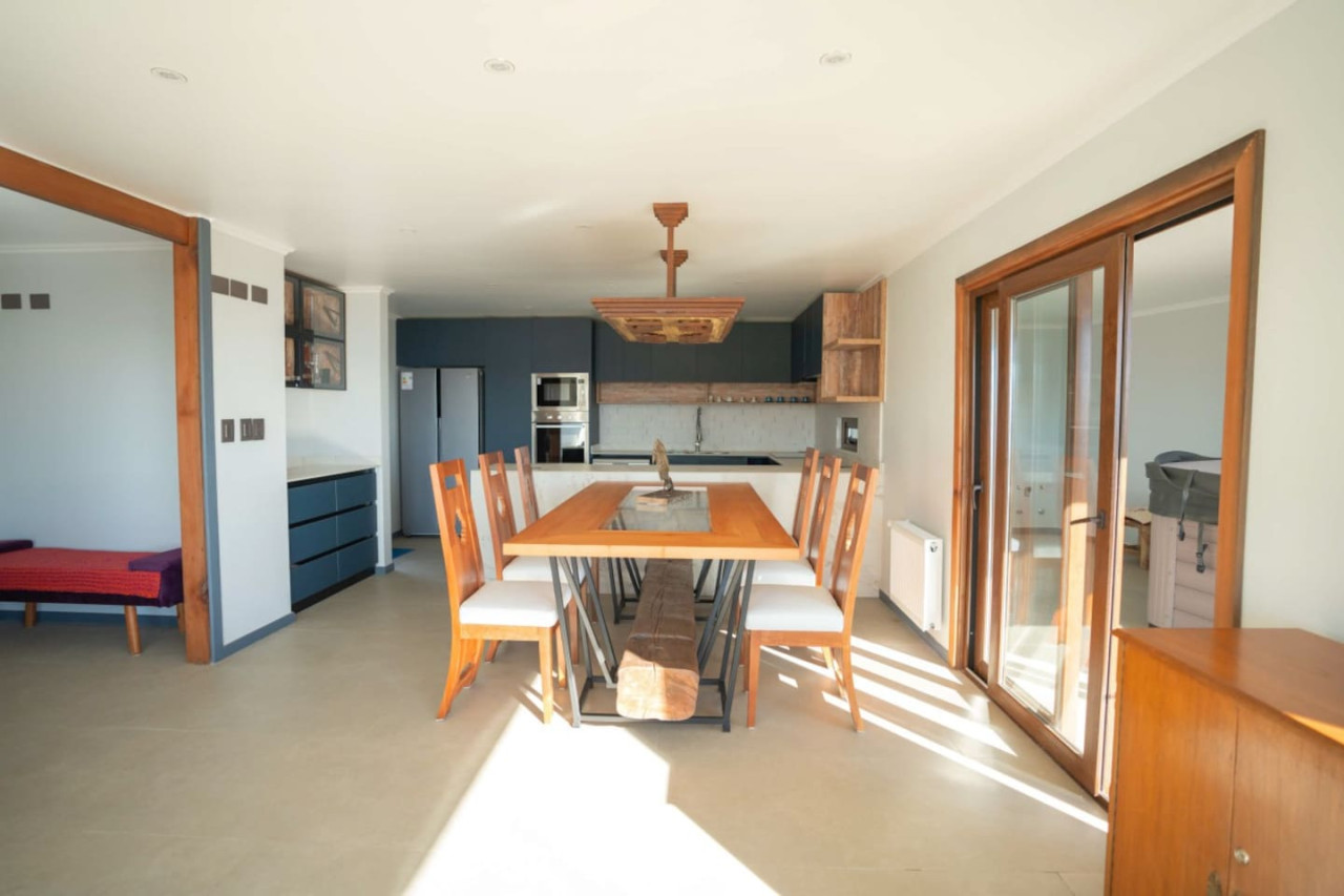 luxury-house-playa-hermosa-or-bbq-jacuzzi-parking-wifi/