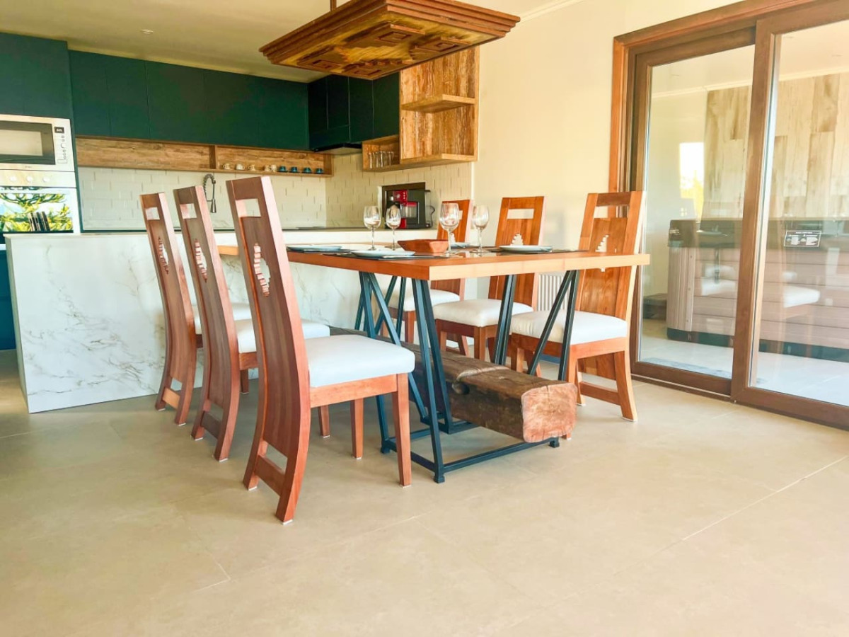 luxury-house-playa-hermosa-or-bbq-jacuzzi-parking-wifi/