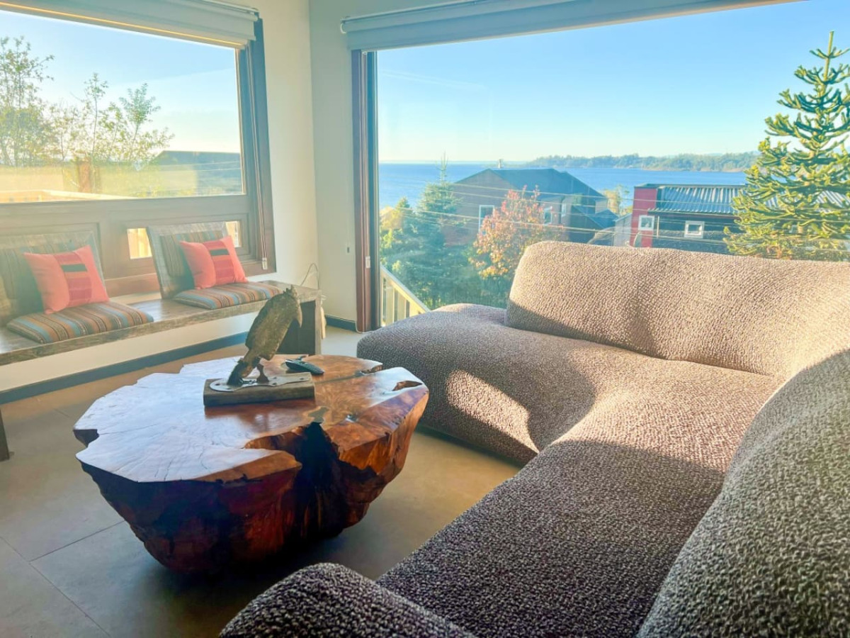 luxury-house-playa-hermosa-or-bbq-jacuzzi-parking-wifi/