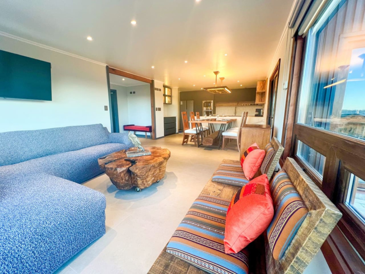 luxury-house-playa-hermosa-or-bbq-jacuzzi-parking-wifi/