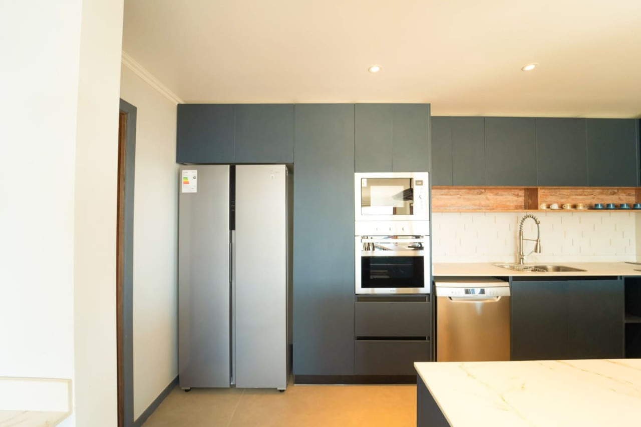 luxury-house-playa-hermosa-or-bbq-jacuzzi-parking-wifi/