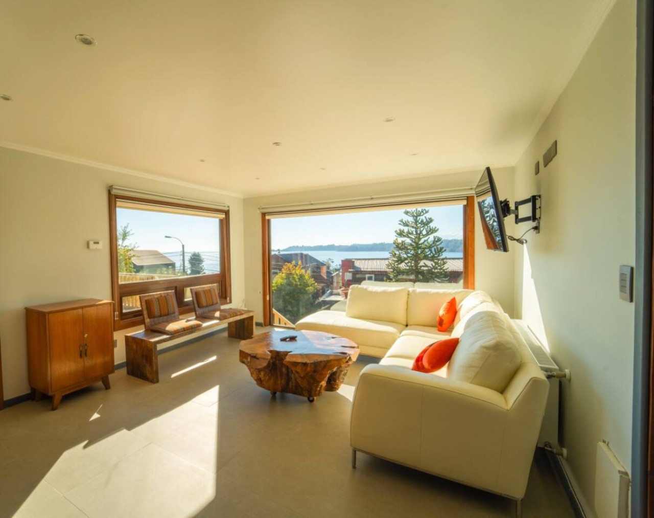 luxury-house-playa-hermosa-or-bbq-jacuzzi-parking-wifi/