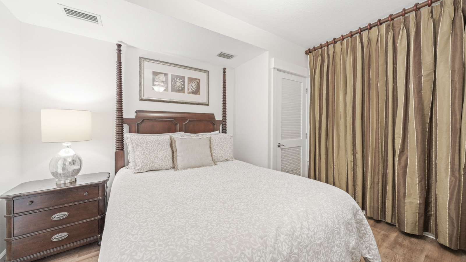 grand-panama-t2-303-pet-friendly-pool-close2beach/