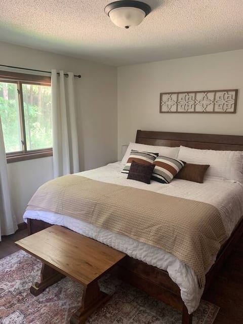 King bed 
