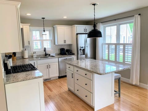 Young House, Central AC, 2 Car Garage, 3BR 2.5BA