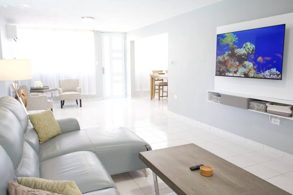 hillside-oasis-with-private-pool-and-mountain-views/