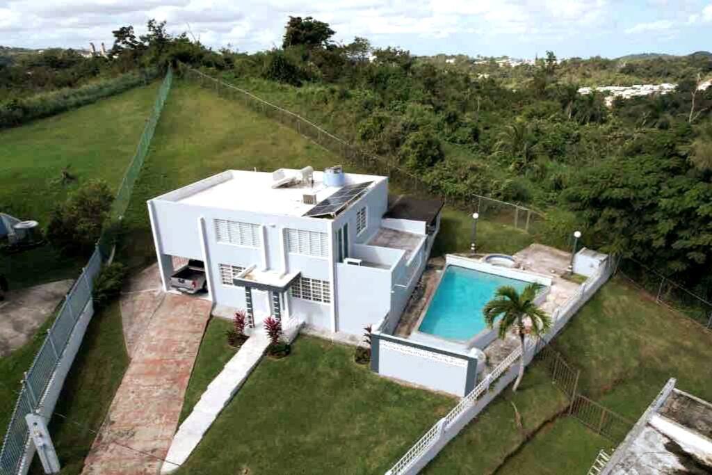 hillside-oasis-with-private-pool-and-mountain-views/