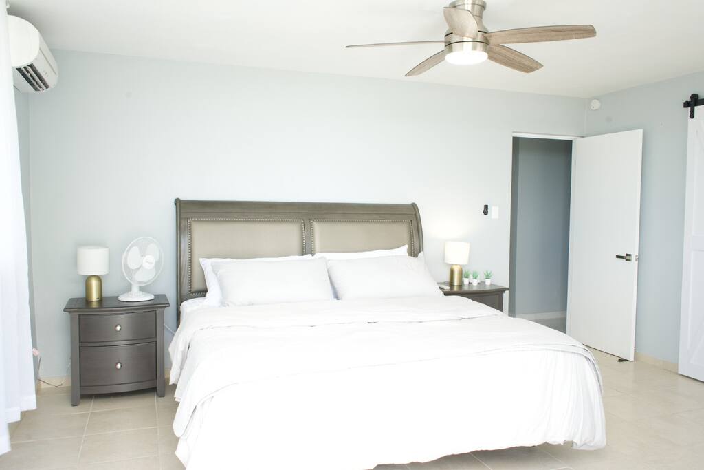 hillside-oasis-with-private-pool-and-mountain-views/