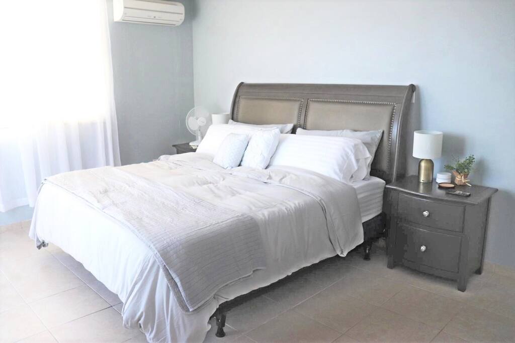 hillside-oasis-with-private-pool-and-mountain-views/