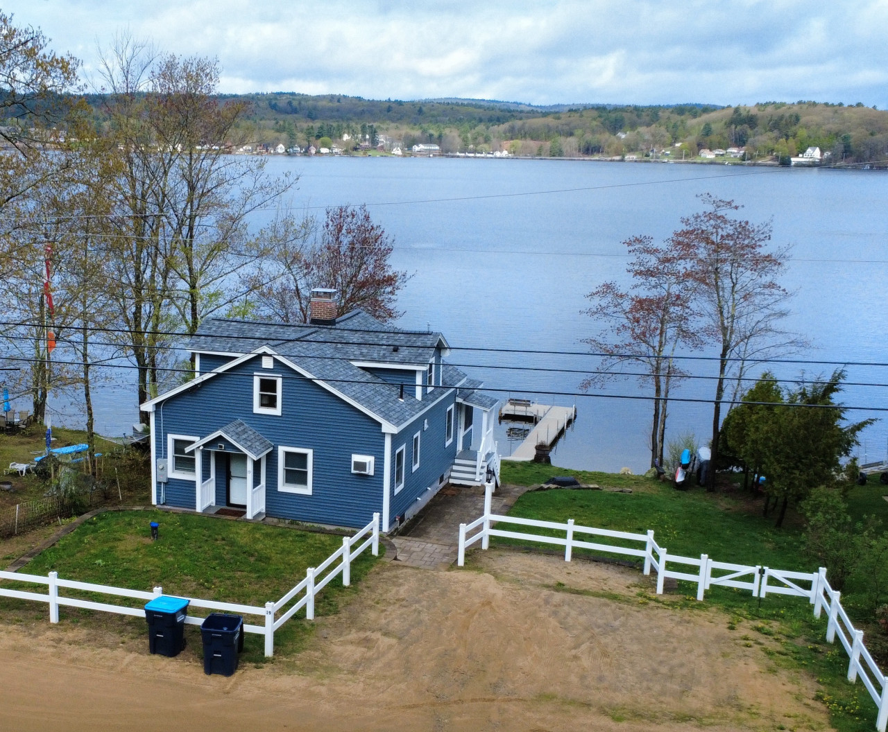 Primary parking Primary parking - Lake Winnisquam, NH - Remodeled Waterfront Home with Dock - Belmont