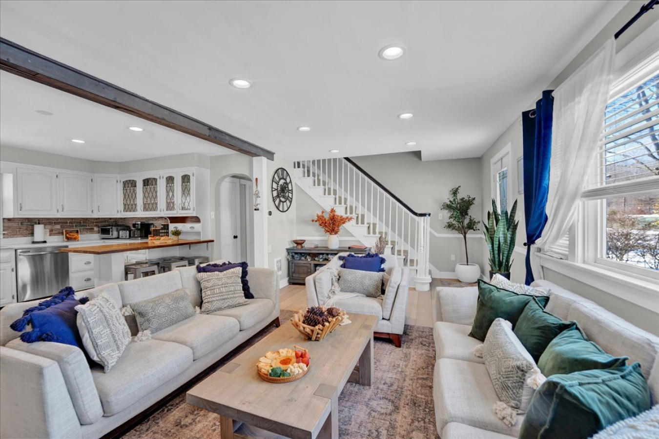 poconos-farmhouse-or-bunk-room-+-hot-tub-and-fire-pit/