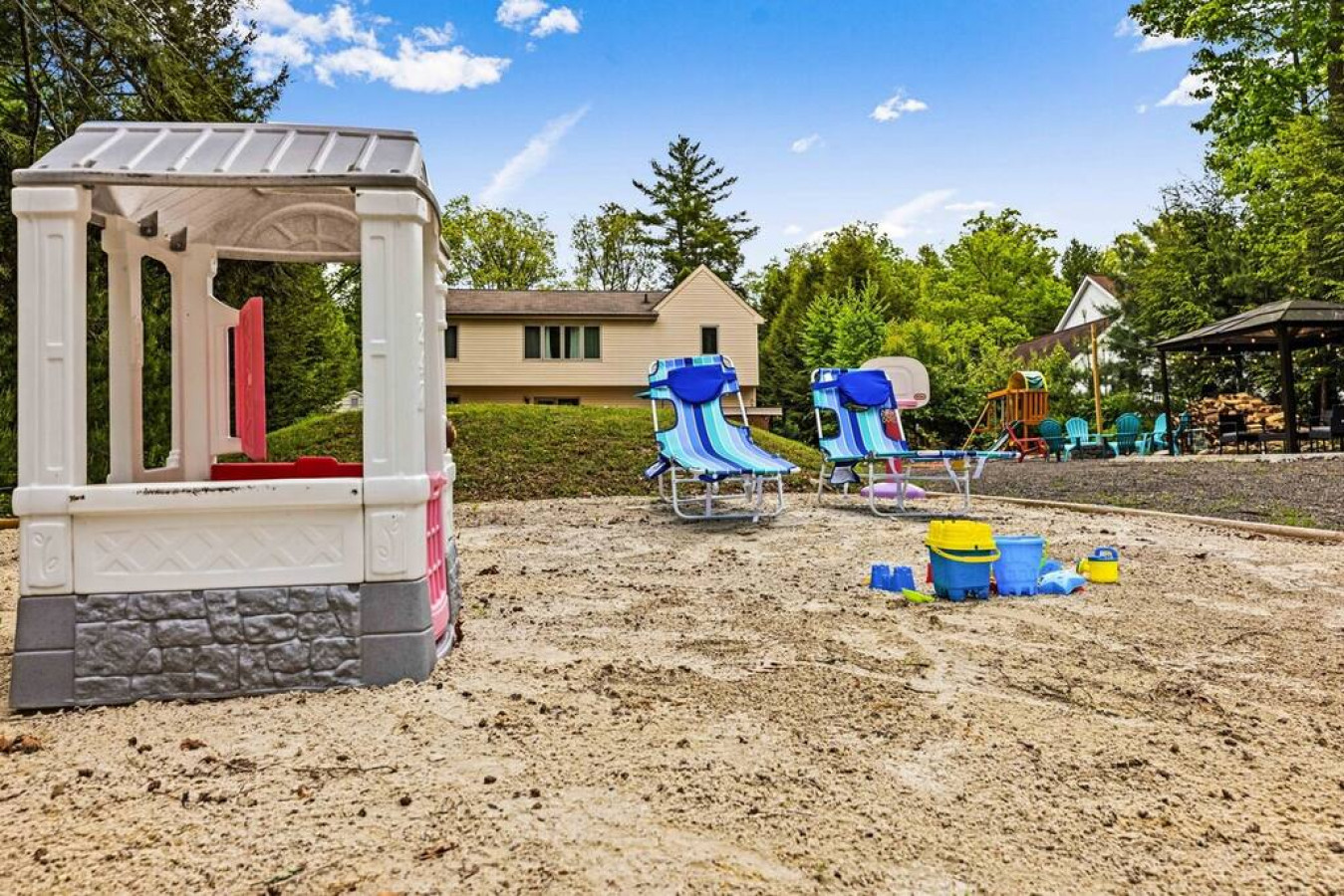 lakefront-stay-w-sauna-games-and-jacuzzi/