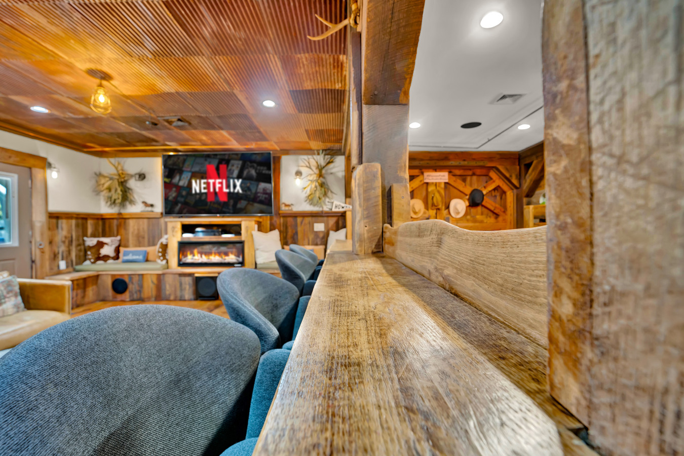 Plenty of seating for everyone in this open lounge — perfect for group hangouts, family chats, or just spreading out and relaxing.