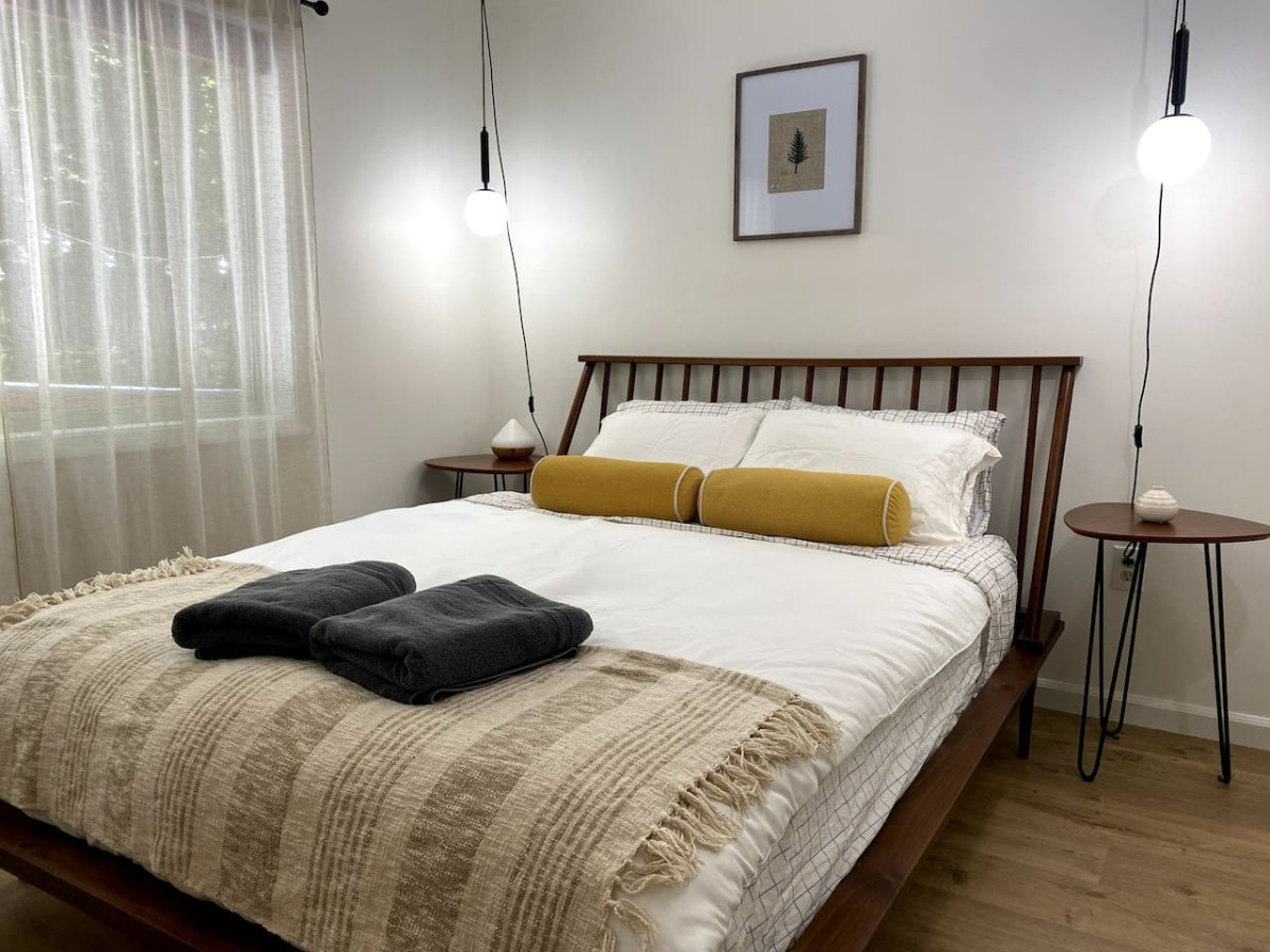 Extraordinary Cozy Cabin Escape w/Wood Fired Spa - Blakeslee