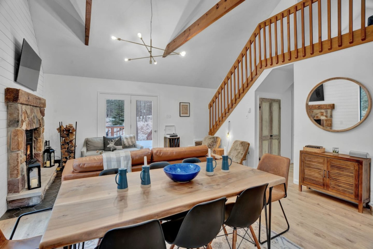 Host and entertain in our newly renovated cottage.