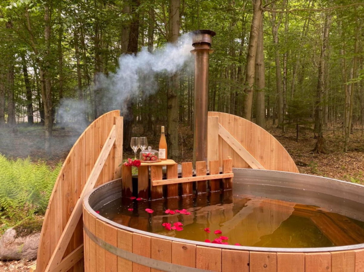 Wood burning jacuzzi soaking tub
