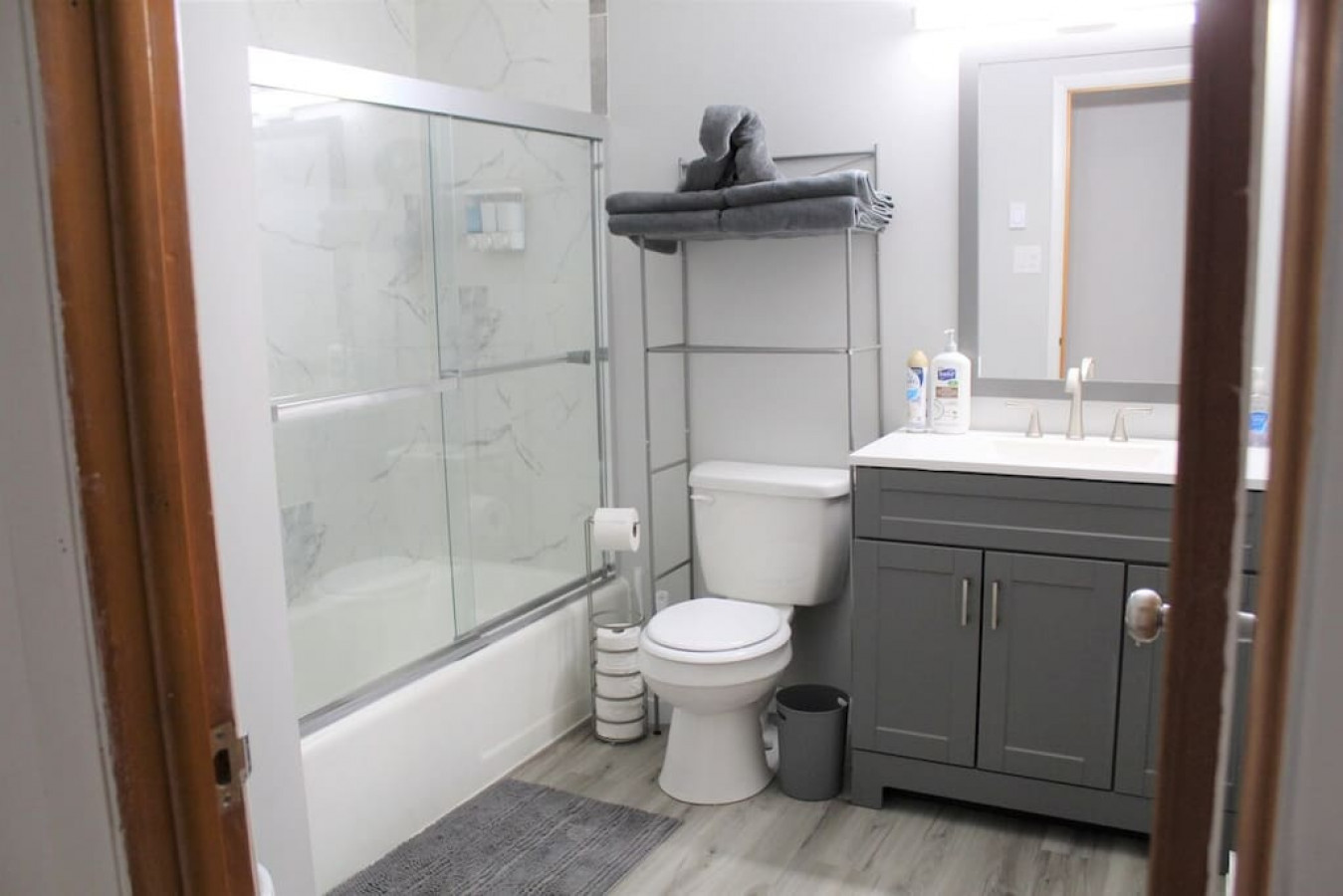 indoor-hot-tub-+-game-room-+-fire-pit-or-sleeps-8/