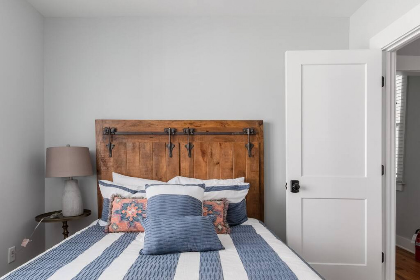 Historic 3BR with Back Patio & Near King Street - Charleston